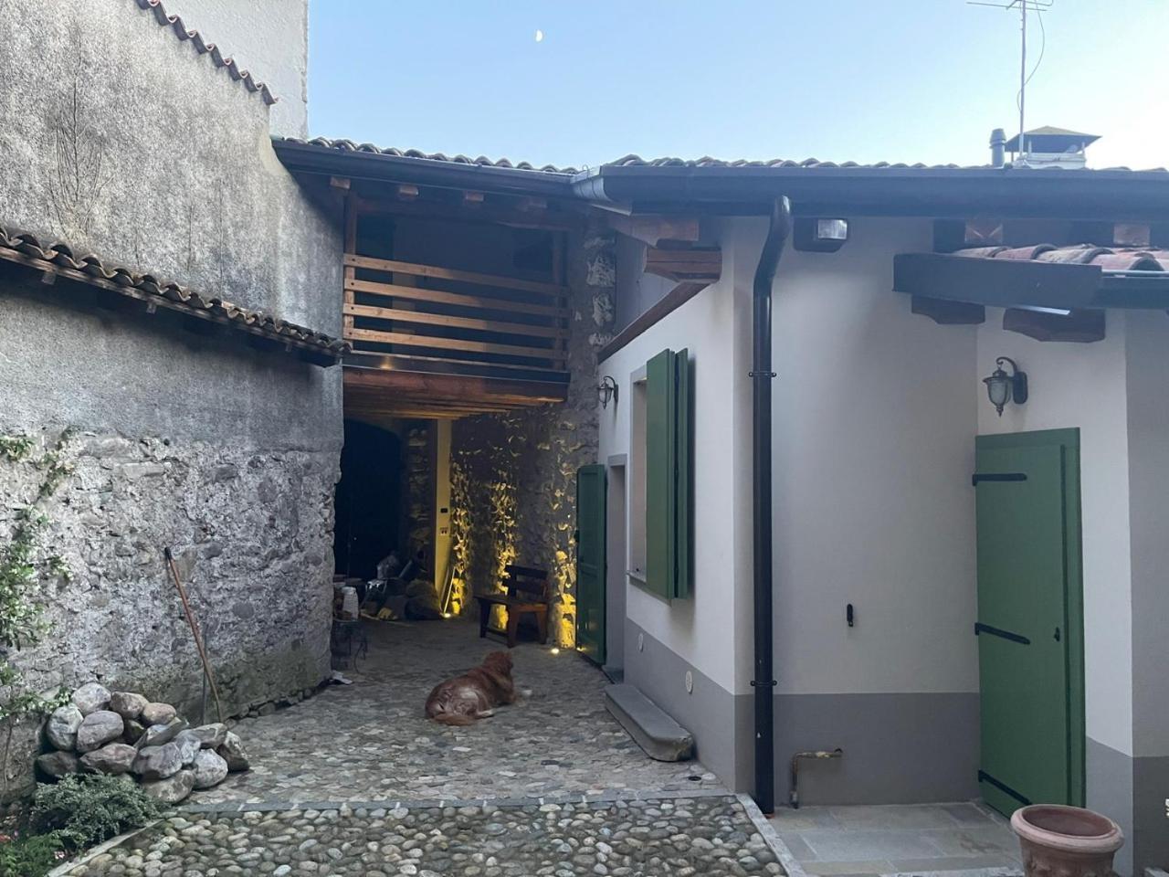 Ferienwohnung La Dimora Di Rosa E Amelia Songavazzo Exterior foto